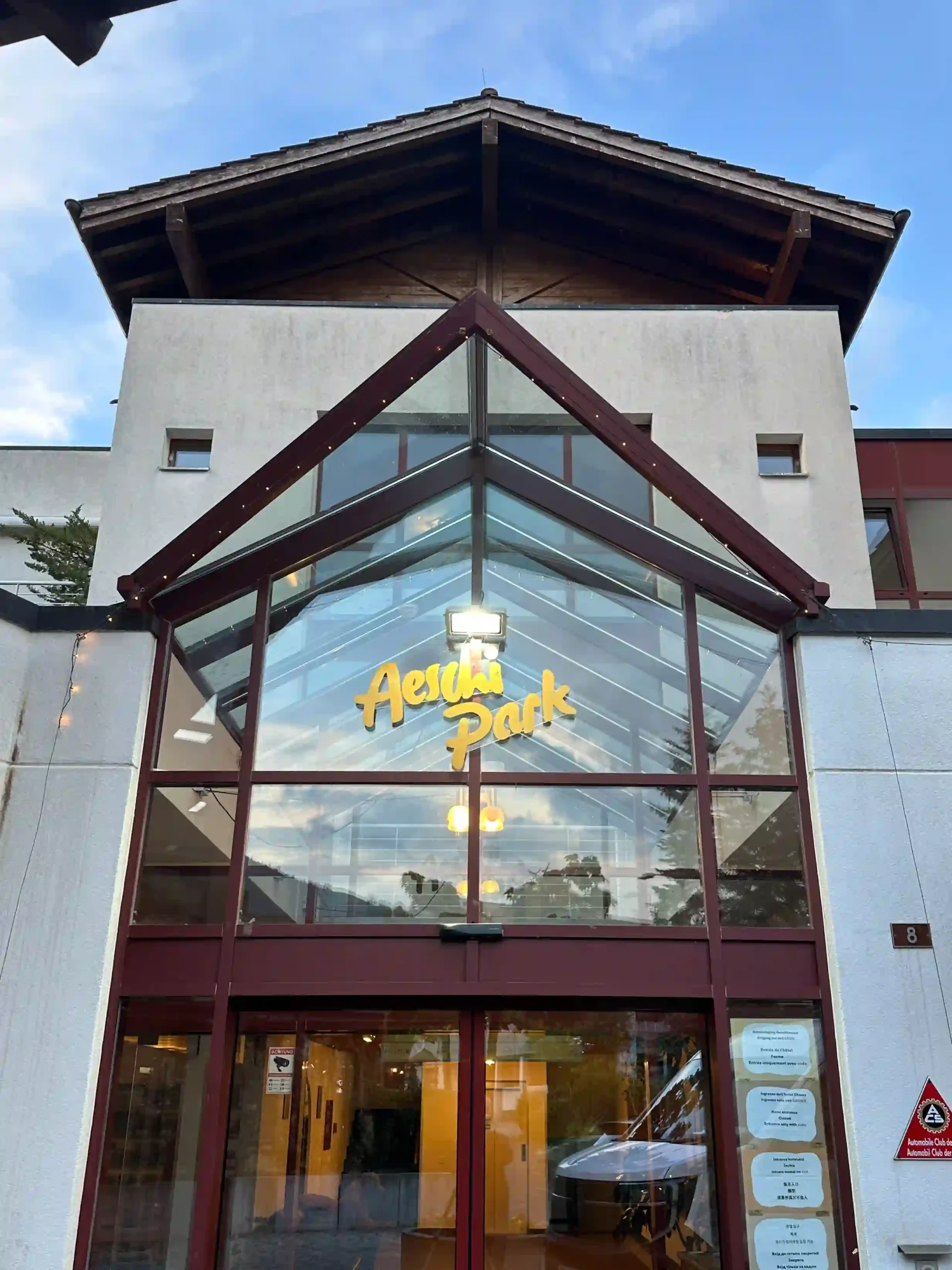 Aeshi_Park_Exterior_12
