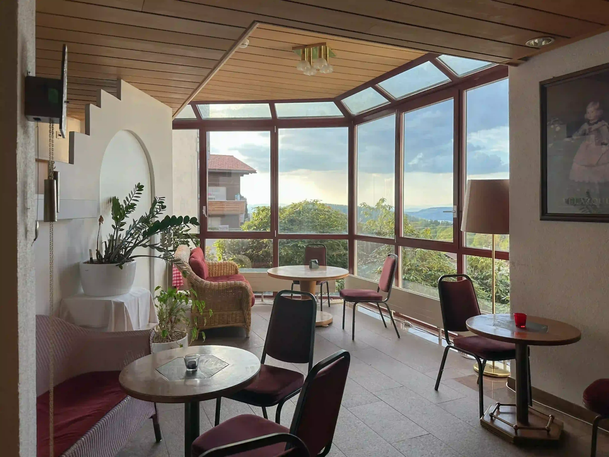 Aeshi_Park_Living_area_16